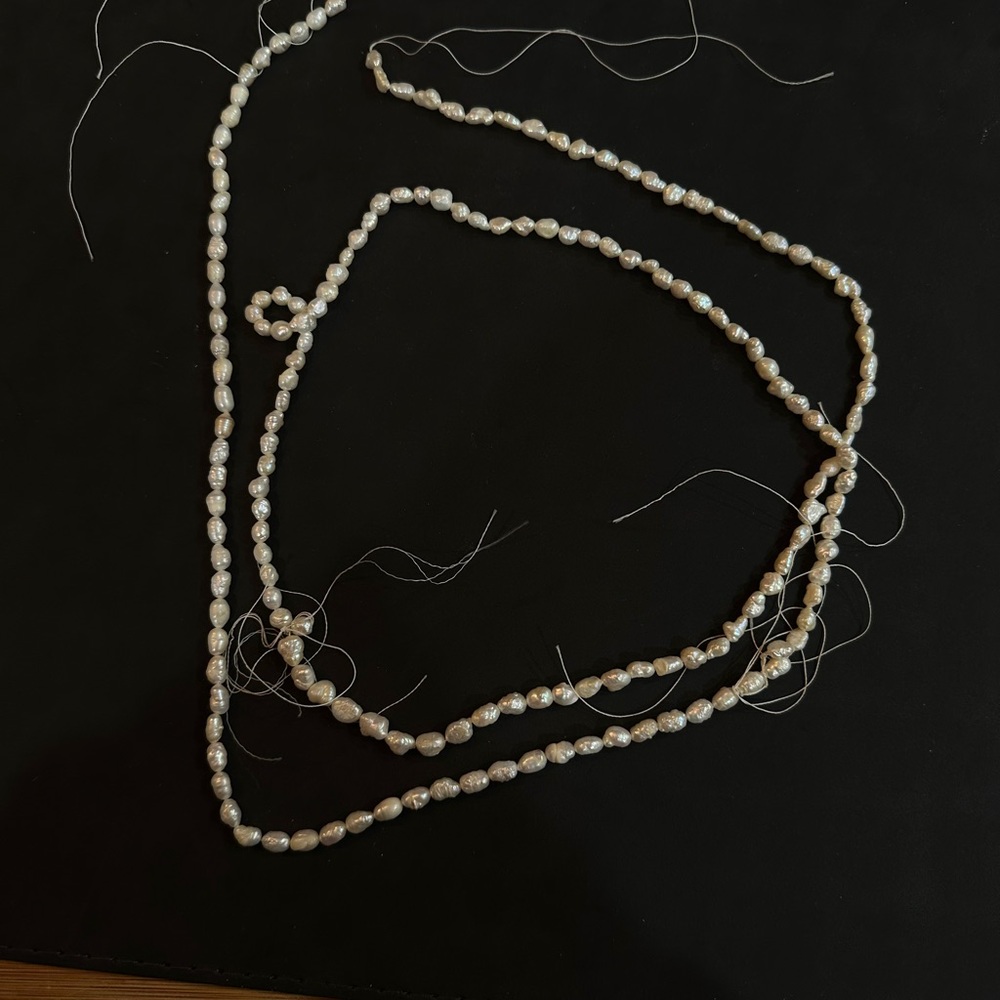 Mother-of-Pearl Round Jewelry Making Beads - Picture 2 of 7